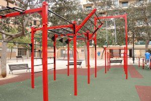 La plaza Fray Antonio Panes de Torrent ya tiene un nuevo espacio para practicar deporte al aire libre
