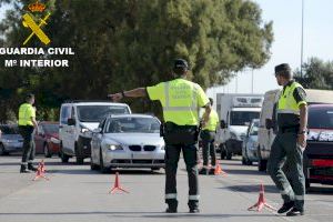 La Guardia Civil pilla a casi 200 conductores valencianos bajo los efectos del alcohol en diciembre