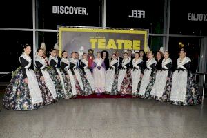 El Teatre Faller es vist de gala per a entregar els tradicionals Saragüells