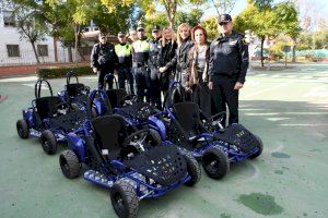 El parque de educación vial de Vila-real incorpora cinco nuevos karts eléctricos cedidos por Grúas Tomás como una de las mejoras del contrato de retirada de vehículos