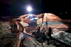 Una dona perd la vida després de xocar el seu cotxe amb un camió a Cheste