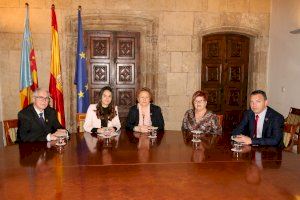 La directora de Coordinación del Diálogo Social se reúne con la Federación de Entidades Culturales Andaluzas de la Comunitat Valenciana