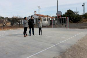 El Ayuntamiento de Vall d’Alba crea la primera instalación deportiva en Montalba