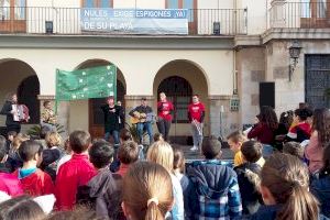 Els escolars de Nules promocionen les IV Jornades Educatives amb danses i música