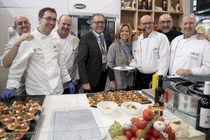 La Diputació de Castelló promociona la qualitat dels productes de Castelló Ruta del sabor amb un homenatge a la tradicional coca de tomaca