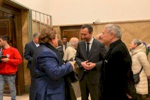 El alcalde de Elche asiste al homenaje al escritor ilicitano Vicente Molina Foix en el Instituto Cervantes