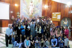 Una parroquia peruana regida por un misionero valenciano acoge a decenas de venezolanos y les busca un empleo