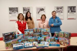 Gran donación de juguetes a Cruz Roja de Burriana