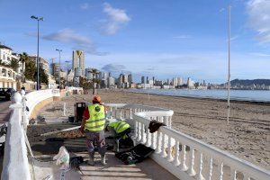 El Ayuntamiento Benidorm mejora la accesibilidad de la playa de Poniente