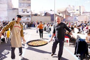 Més de mil persones es reuneixen la tradicional Festa de les Paelles