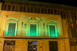 El Ayuntamiento de Massamagrell se ilumina por el Día Mundial Contra el Cáncer