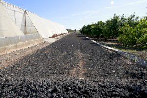 Reforma de los caminos rurales reutilizando el asfalto sobrante de la avenida Valencia de Puçol