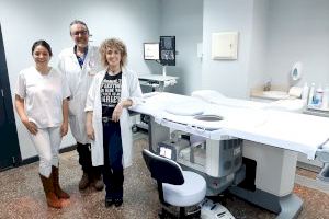 El Hospital Clínico de València incorpora una nueva mesa de última generación para hacer biopsias de glándula mamaria