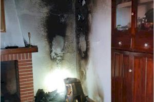 La Guardia Civil sofoca un incendio en una vivienda de Murla