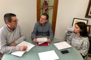 El Ayuntamiento de Alcalà-Alcossebre modificará la ordenanza para penalizar la compra de productos procedentes de la venta ambulante ilegal