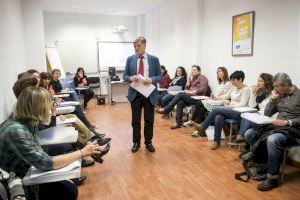 La Diputació ofrece a más de 5.400 empleados públicos formación sobre tecnología, legislación y valenciano