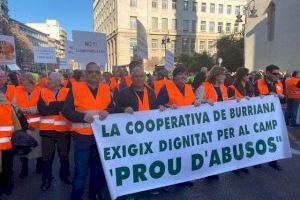 Burriana participa en la histórica manifestación de Valencia en defensa de la citricultura