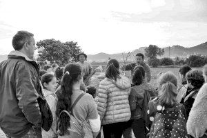 Les visites escolars als camps d'alls tendres donen el tret d'eixida a la cinquena edició de FirAll