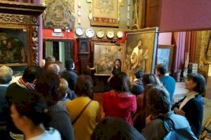 Valencia invierte casi medio millón de euros en visitas guiadas a sus museos
