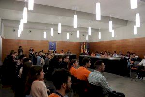 Sesenta estudiantes de ingeniería informática de toda España toman el salón de pleno de San Vicente