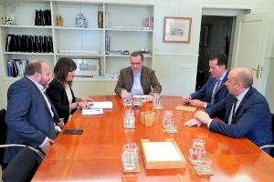 Rubén Alfaro traslada al Ministerio de Transportes la idoneidad de Elda para albergar el puerto seco del Corredor Mediterráneo