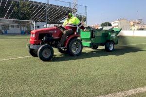 Xilxes condiciona el camp de futbol amb l’emplenat de 2.500 quilos de cautxú