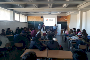 El Pacto Territorial por el Empleo de los Municipios Cerámicos ofrece una charla sobre emprendimiento a los alumnos del IES Serra d’Espadà de Onda