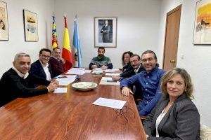 El alcalde de Torrevieja se reúne con la nueva Junta Directiva de APYMECO