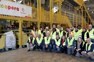 El diputat provincial de Residus i Reciclatge visita la planta de tractament tèxtil de la cooperativa KOOPERA