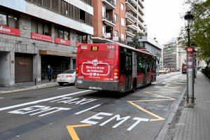 Un nuevo doble carril EMT-Taxi facilitará la circulación del transporte público en la calle del General Palanca