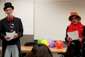 Cerca de 150 adolescentes participan en las ‘clownconferencias’ organizadas por Igualdad