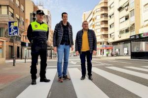 El Ayuntamiento de Elda inicia la renovación de la señalización vertical y horizontal de tráfico de toda la ciudad