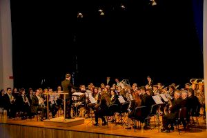 La Banda Simfònica Lira Saguntina oferirà diumenge el tradicional concert de Carnestoltes