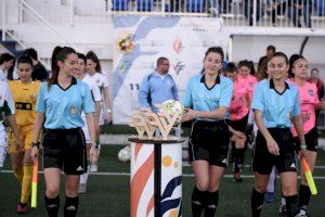 Crevillent es bolca amb el futbol femení en el Triangular Setmana Valenta