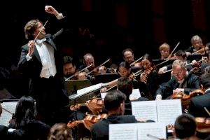 Gustavo Gimeno vuelve al Auditori de Castelló  para dirigir ‘Petrushka’ y ‘Le sacre du printemps’, de Stravinsky