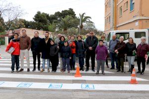 El CEIP Maestro Tarrazona ja compta amb pictogrames en els passos de vianants