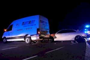 Quatre ferits, dos d'ells atrapats, en un accident de trànsit a Villanueva de Castellón