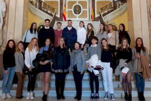 Estudiantes de la UMH visitan en Madrid el Tribunal Supremo