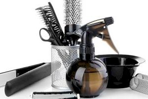 Las asociaciones de peluquería y estética recomiendan el cierre de sus centros como medida preventiva