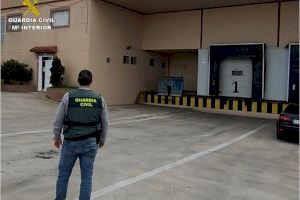 La Guardia Civil detiene a un hombre por la estafa en la compraventa de 61 toneladas de naranja en la Vega Baja