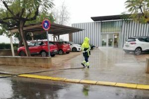 El Ayuntamiento de Moncofa activa un servicio especial de limpieza y desinfección en el municipio