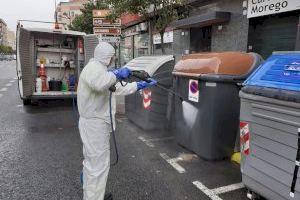 València desinfecta els seus contenidors i papereres