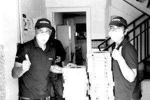 Telepizza reparte menús a 51 personas en situación de pobreza en Onda durante el día del padre
