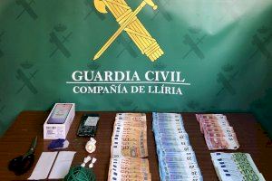La Guardia Civil desmantela un punto de venta de droga al por menor en la localidad de Villar del Arzobispo