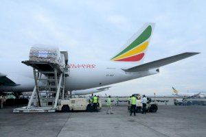 La Generalitat fleta dos aviones para traer desde China material sanitario