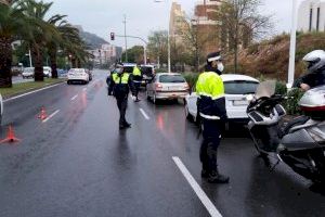 La Policía Local de Alicante continúa endureciendo los controles de personas