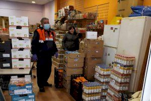 Protección Civil de Burjassot recoge una donación alimentaria de McDonalds para el banco de alimentos de Kanguros