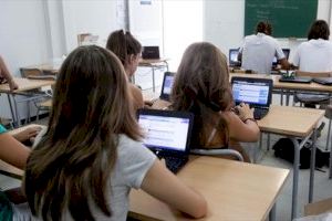 L’Ajuntament de la Pobla Llarga dotarà als xiquets sense recursos informàtics per a que puguen seguir les classes amb normalitat
