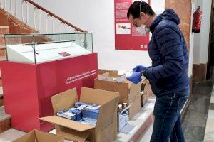 Elda reparte el material sanitario remitido por la Generalitat para los 17 municipios del Alto y Medio Vinalopó
