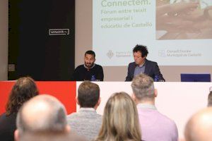 Educación comienza la distribución de más de 600 tablets en Castelló